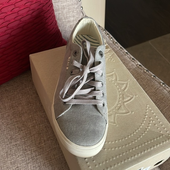 Taos grey wash canvas tennis shoes - Picture 3 of 5